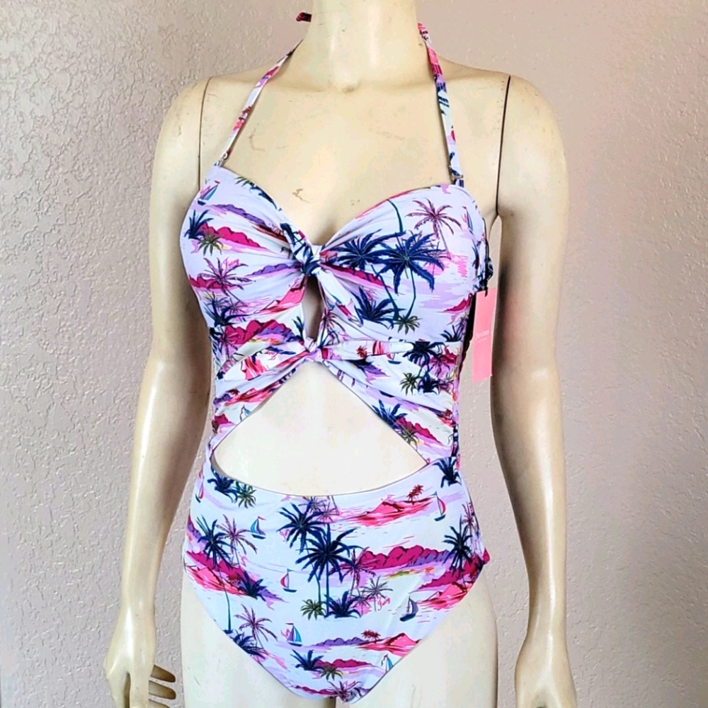 Juicy Couture keyhole swimsuit L 🌴 💗⛵